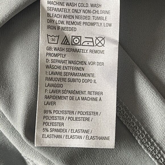 Susan Graver Blouse Women’s Size 1X Gray Mock Neck Stretchy Casual Office - Picture 6 of 6